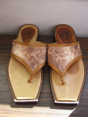 Charlie 1 Horse Tan Faux Snakeskin Women's Sandals, Size US 6.5